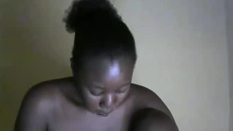 Snapshot of sexy_melanin11 chatting on 13, 10, 2025 sexy_melanin11 online show from 13, 10, 2025