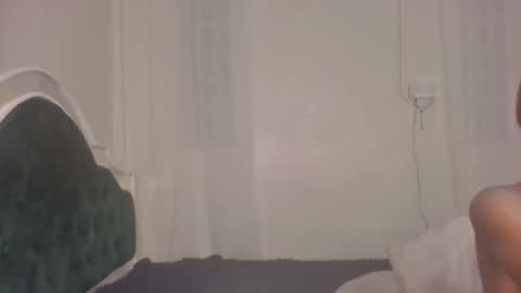 sexy online show from 19, 4, 2026