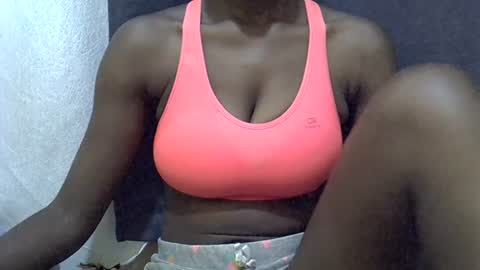 Snapshot of sexy_peach4 chatting on 17, 6, 2026 sexy_peach4 online show from 17, 6, 2026