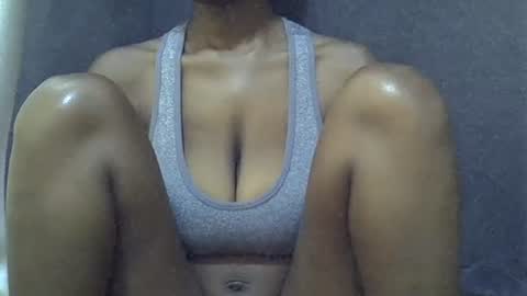 Snapshot of sexy_peach4 chatting on 23, 6, 2026 sexy_peach4 online show from 23, 6, 2026