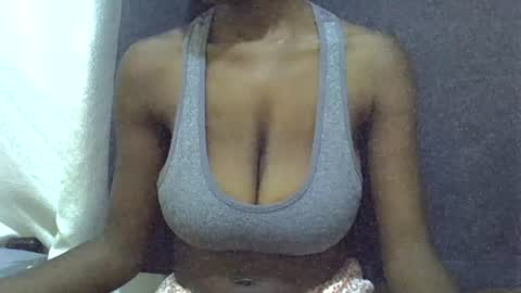Snapshot of sexy_peach4 chatting on 23, 6, 2026 sexy_peach4 online show from 23, 6, 2026