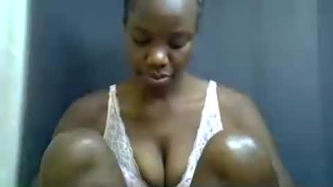 Snapshot of sexy_peach4 chatting on 7, 7, 2026 sexy_peach4 online show from 7, 7, 2026