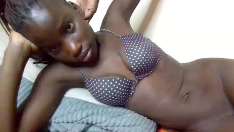 sexy_petittie online show from 16, 11, 2025