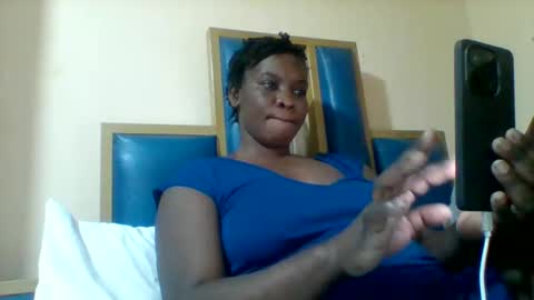 Snapshot of sexy_vivy1 chatting on 4, 10, 2025 sexy_vivy1 online show from 4, 10, 2025