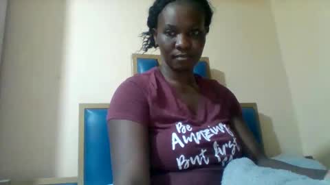 Snapshot of sexy_vivy1 chatting on 28, 10, 2025 sexy_vivy1 online show from 28, 10, 2025