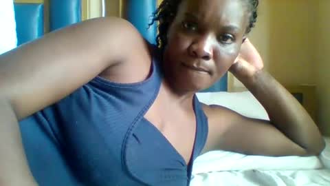 Snapshot of sexy_vivy1 chatting on 31, 10, 2025 sexy_vivy1 online show from 31, 10, 2025