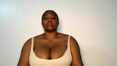 Snapshot of sexy_wetpussyy chatting on 29, 10, 2025 Luna online show from 29, 10, 2025