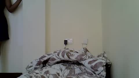 Snapshot of sexy_yello chatting on 14, 10, 2025 Bantu girl online show from 14, 10, 2025