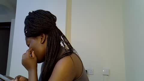 Snapshot of sexy_yello chatting on 15, 10, 2025 Bantu girl online show from 15, 10, 2025