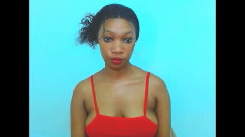 Snapshot of sexyalender02 chatting on 3, 12, 2025 sexyalender02 online show from 3, 12, 2025