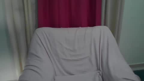 Sexy GILF Allie Kay online show from 18, 1, 2025