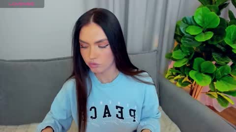 Lou online show from 2, 11, 2025