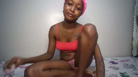Snapshot of sexyasspetitte_ chatting on 6, 2, 2025 sexyasspetitte_ online show from 6, 2, 2025