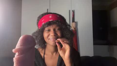 sexyasszeeee online show from 15, 4, 2026