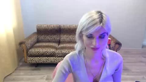 Snapshot of sexybeatriice chatting on 9, 10, 2025 sexybeatriice online show from 9, 10, 2025