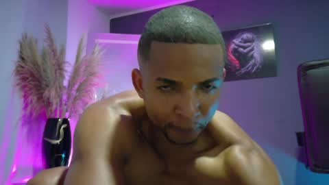 Snapshot of sexyblack1993 chatting on 6, 12, 2024 sexyblack online show from 6, 12, 2024