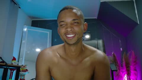 Snapshot of sexyblack1993 chatting on 18, 12, 2024 sexyblack online show from 18, 12, 2024