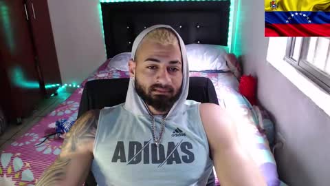 Snapshot of sexybody3224 chatting on 25, 1, 2025 said online show from 25, 1, 2025