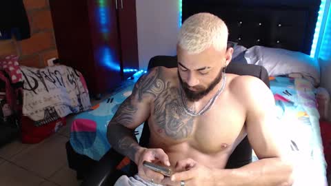 Snapshot of sexybody3224 chatting on 3, 2, 2025 said online show from 3, 2, 2025