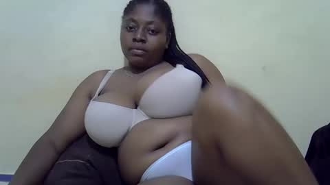 sexyboobies25 online show from 10, 3, 2025