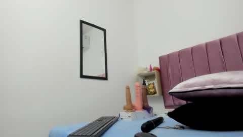 sexybrown_2005 online show from 22, 1, 2025