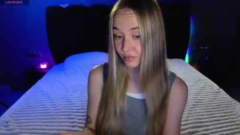 Snapshot of sexycocobutt chatting on 19, 6, 2026 Sophia online show from 19, 6, 2026