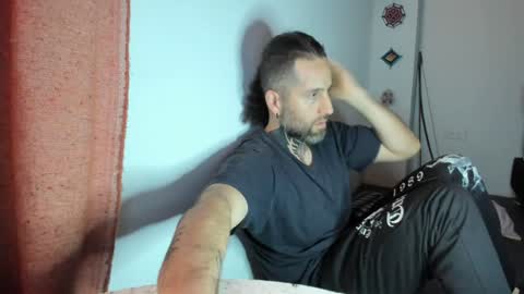 Snapshot of sexycolombian2022 chatting on 1, 1, 2025 Antonioylola online show from 1, 1, 2025