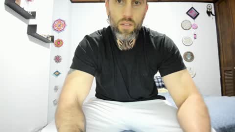 Snapshot of sexycolombian2022 chatting on 5, 1, 2025 Antonioylola online show from 5, 1, 2025
