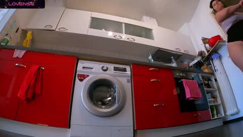 XDA   online show from 26, 2, 2025