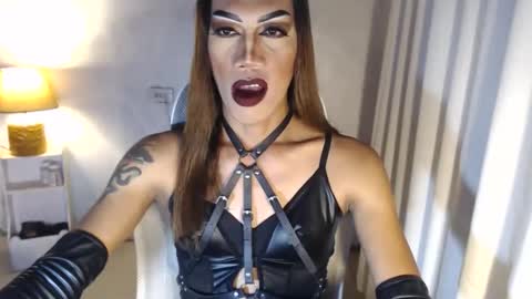 Devine online show from 14, 12, 2025