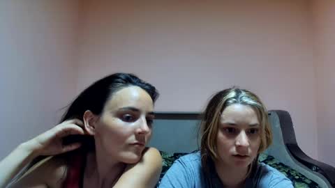 Snapshot of sexyemma09 chatting on 4, 8, 2026 sexyemma09 online show from 4, 8, 2026
