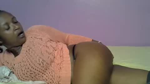 Snapshot of sexyfassy chatting on 28, 10, 2025 faisy online show from 28, 10, 2025