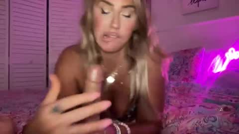 Snapshot of sexygoodvibebabe69 chatting on 21, 9, 2025 Ashley Love online show from 21, 9, 2025