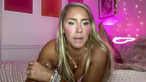 Ashley Love online show from 18, 1, 2026