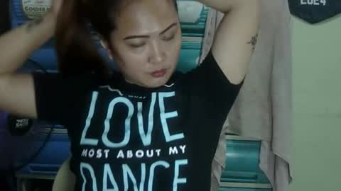 sexyhot_mama4you online show from 27, 11, 2025