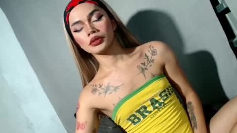 sexyhotbabe18 online show from 27, 3, 2026