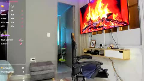 hotebony online show from 4, 12, 2025