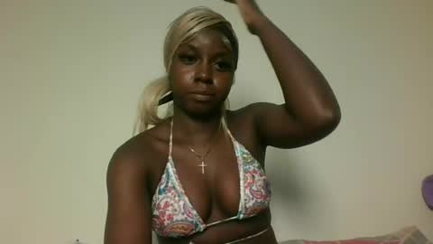 Snapshot of sexykitten200 chatting on 17, 6, 2026 SexyKitty online show from 17, 6, 2026