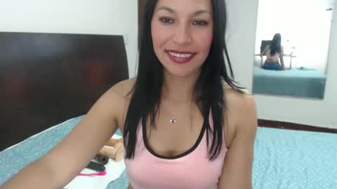 Snapshot of sexylatina_31 chatting on 9, 4, 2026 Michell online show from 9, 4, 2026