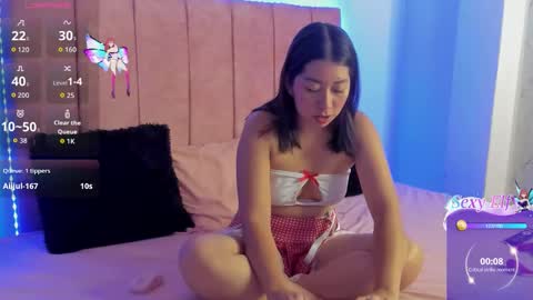 Snapshot of sexylaurita4u chatting on 7, 2, 2026 laura online show from 7, 2, 2026