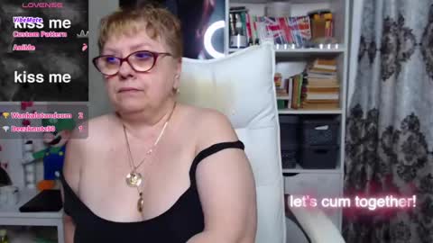 sexylynette4u online show from 24, 1, 2025