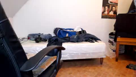 Snapshot of sexyman_fr chatting on 1, 1, 2025 Vincent Vega online show from 1, 1, 2025