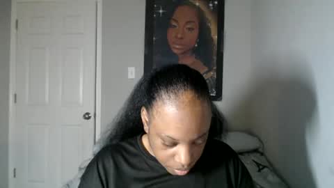 Snapshot of sexymona1218 chatting on 10, 9, 2025 SexyMona online show from 10, 9, 2025