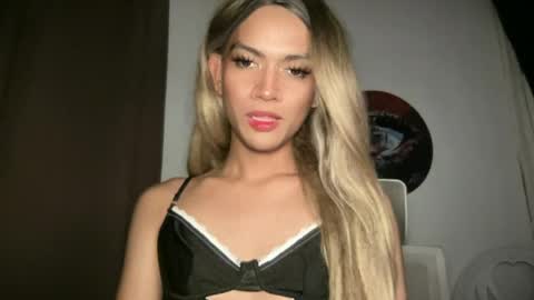Snapshot of sexynakedweapon chatting on 19, 6, 2026 LIEZEL online show from 19, 6, 2026