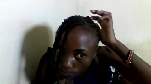 VIVIAN online show from 8, 3, 2025