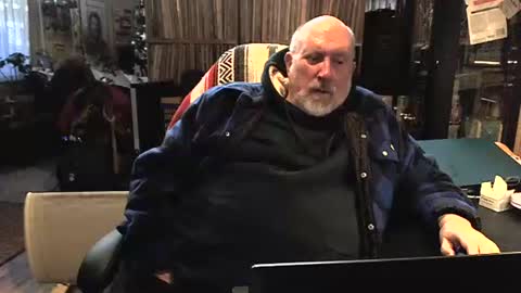 Snapshot of sexyolbear chatting on 10, 12, 2024 Grizz Lee Bear online show from 10, 12, 2024