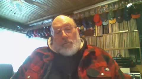 Snapshot of sexyolbear chatting on 15, 1, 2025 Grizz Lee Bear online show from 15, 1, 2025