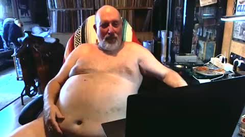 Snapshot of sexyolbear chatting on 20, 9, 2025 Grizz Lee Bear online show from 20, 9, 2025