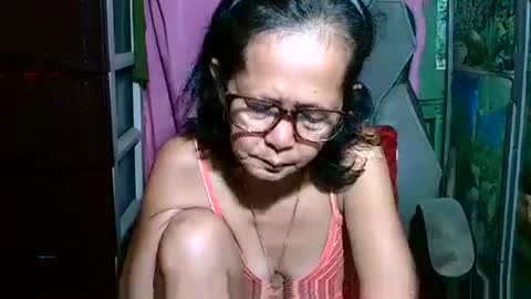 Snapshot of sexyoldangel chatting on 2, 12, 2024 sexyoldangel online show from 2, 12, 2024
