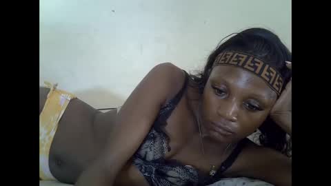 Snapshot of sexypetite4 chatting on 10, 6, 2026 SHARON online show from 10, 6, 2026